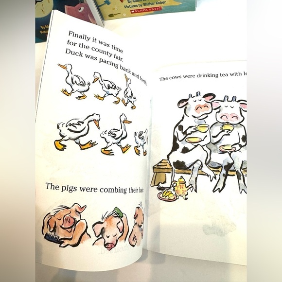 Lot of 7 Easy-to-Read Children’s Books Levels 1 and 2 Chicken, Pete the Cat - Picture 5 of 8